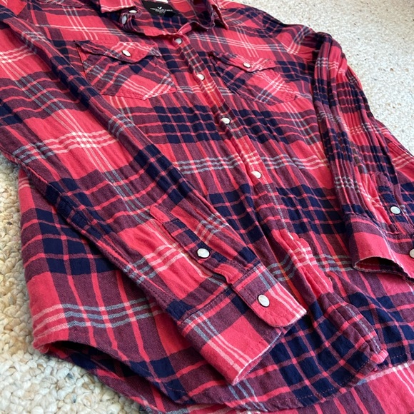 American Eagle Flannel - Picture 5 of 7